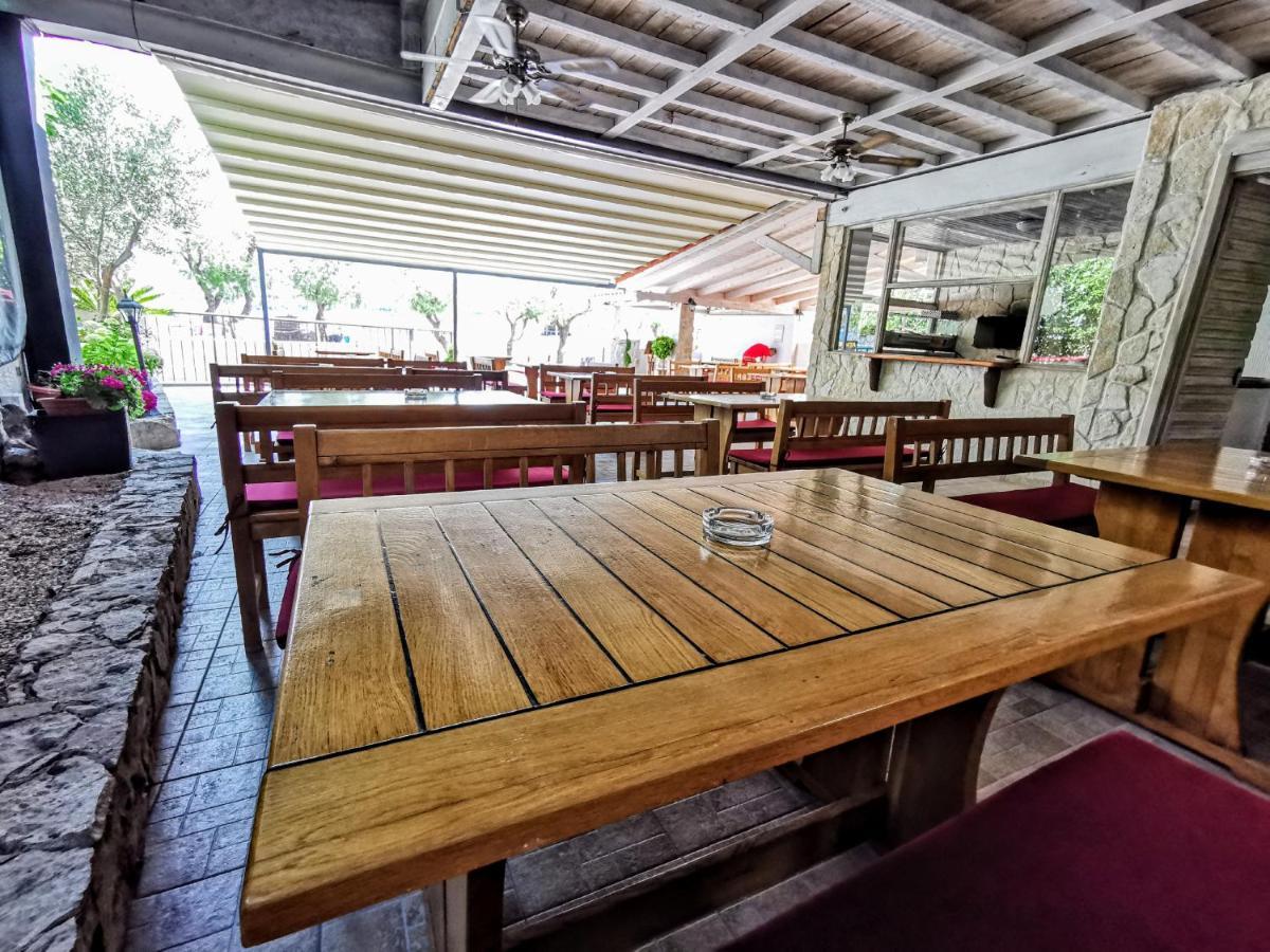 Pansion Karoca Bed & Breakfast Vodice Exterior foto
