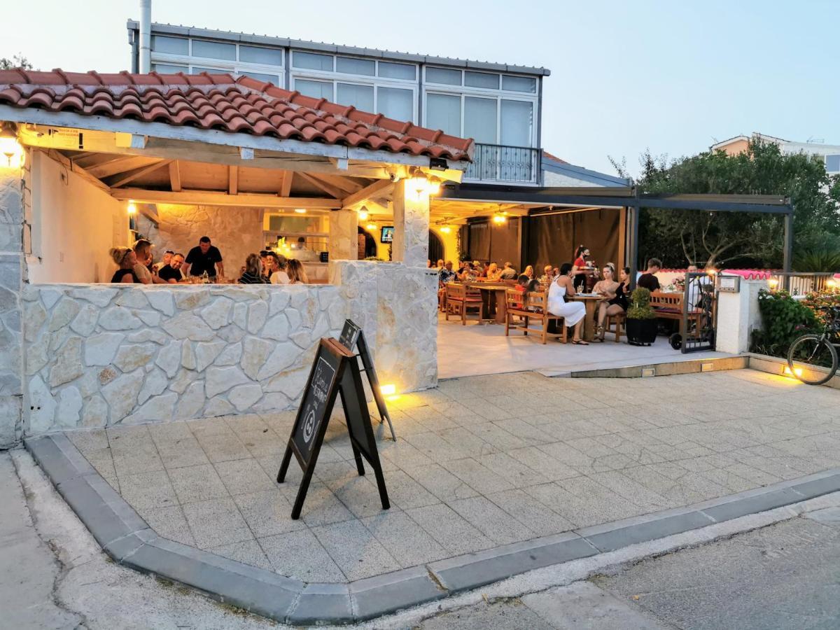 Pansion Karoca Bed & Breakfast Vodice Exterior foto