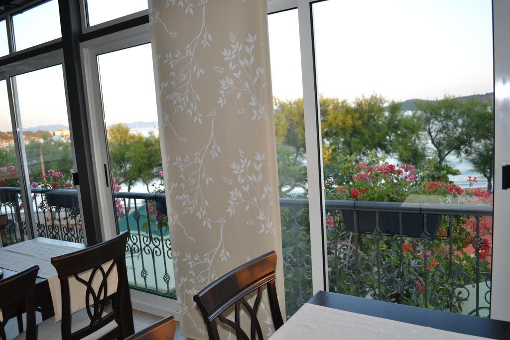 Pansion Karoca Bed & Breakfast Vodice Exterior foto