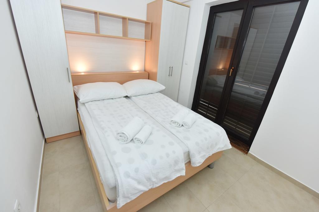 Pansion Karoca Bed & Breakfast Vodice Exterior foto